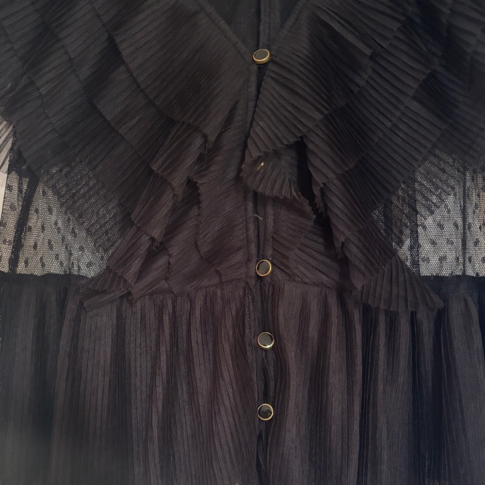 Elegant Black Ruffled Women's Top - Picture 2 of 9